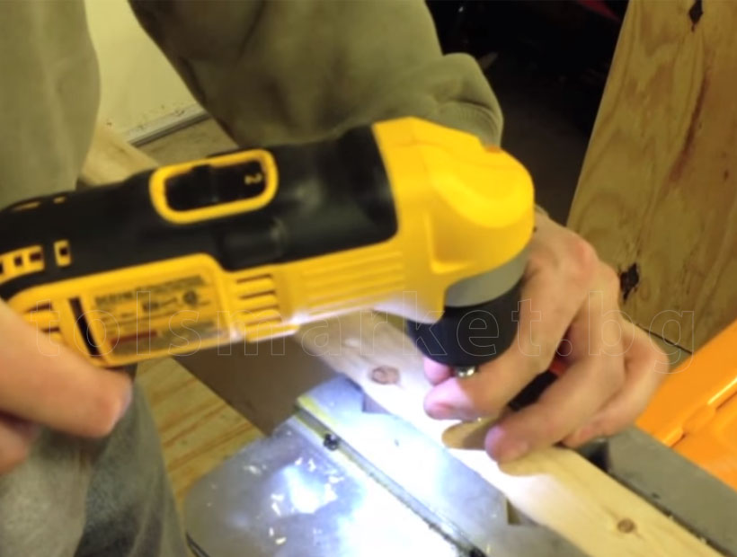 Ъглов акумулаторeн винтоверт/бормашина DeWALT DCD740C1 